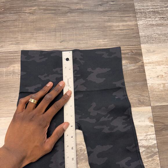 Spanx Look At Me Now Black Green Camo Womens XS Stretch Seamless Yoga Leggings - Picture 6 of 8